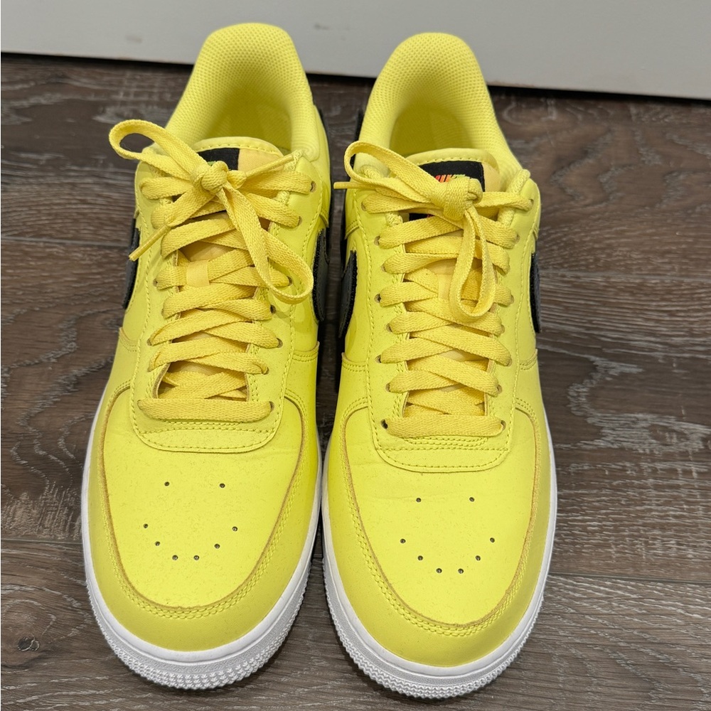 Nike Air Sneakers in Yellow